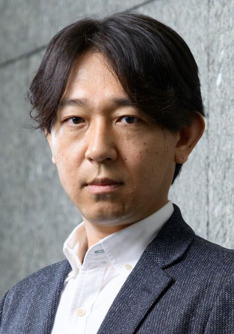 塩田武士