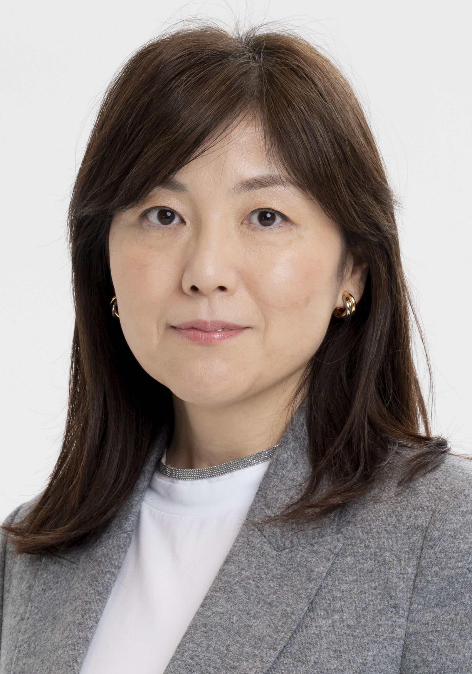 柚月裕子
