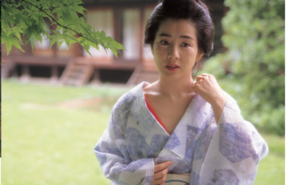 写真集『吉永小百合』の重版が決定！3書店で直筆サイン本の販売予約