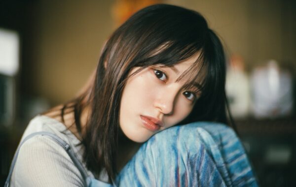 表紙・巻頭グラビアは櫻坂46・遠藤理子＆村井優！『B.L.T.』12月号は10