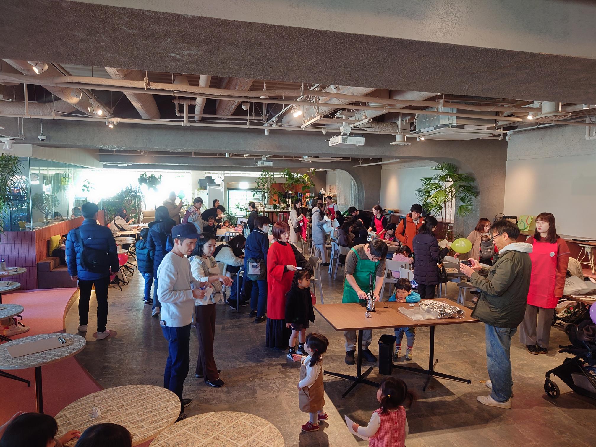 昨年の児童図書展示会の様子