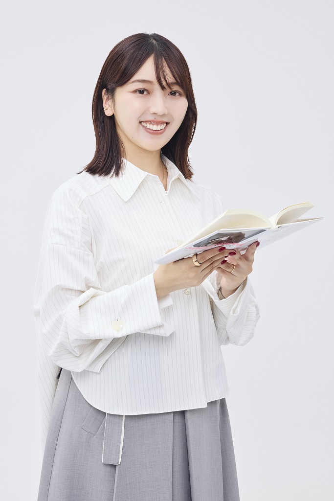 三宅香帆近影1125