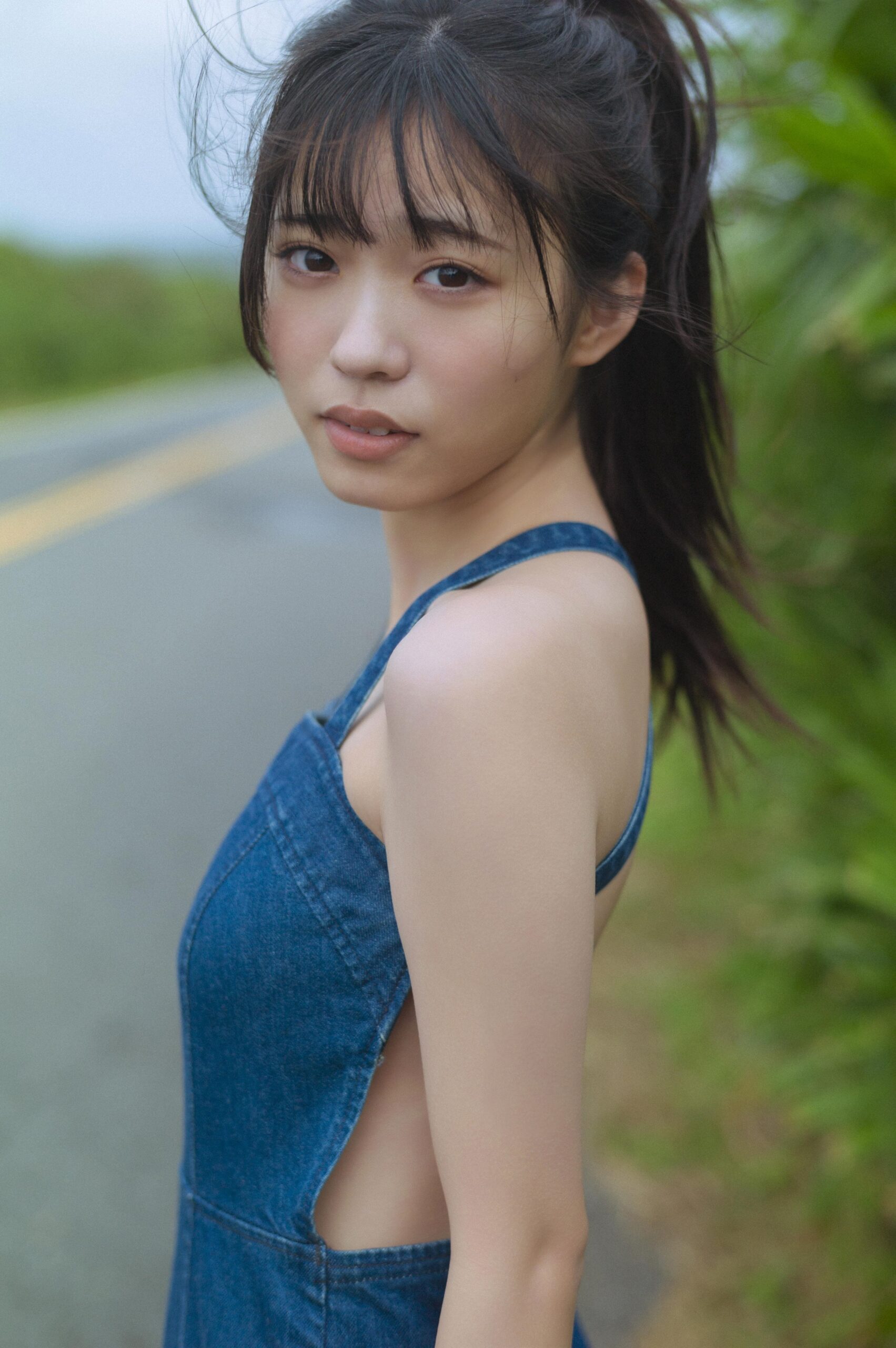 金澤亜美ファースト写真集