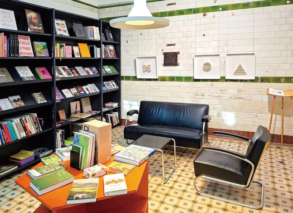 世界の本屋さん スイス・チューリヒ編〈Never Stop Reading〉