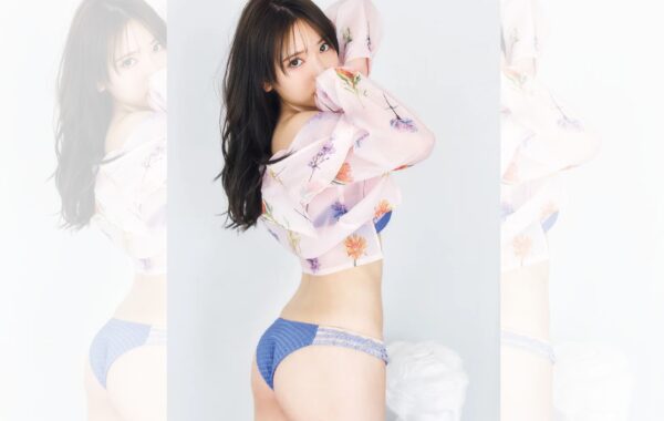 沢口愛華さん　グラビア掲載　雑誌　本 漫画　グラビア誌　アイドル② あいかちゃんのブルーの水着！グラビアアイドル・沢口愛華が表紙＆巻頭
