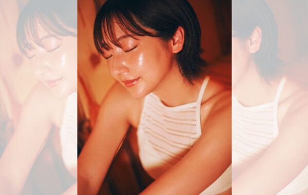 サウナでうっとり、整った！？武田玲奈が表紙を飾るサウナ雑誌『SAUNA