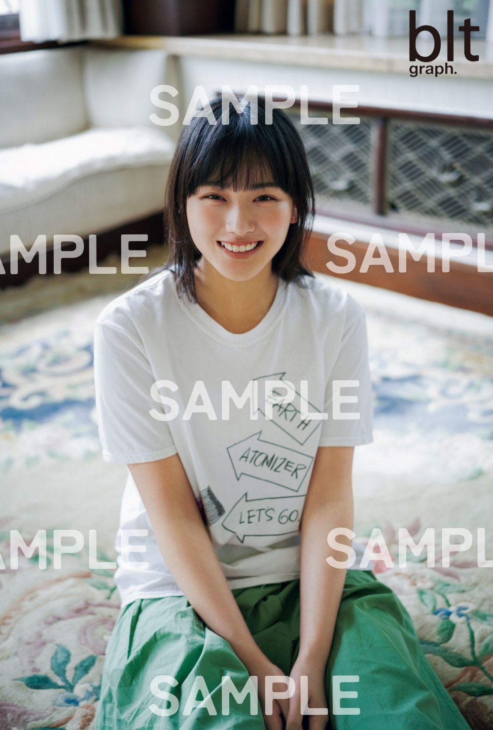 白い水着の“ふうちゃん”！櫻坂46・山崎天が表紙・巻頭を飾る『blt