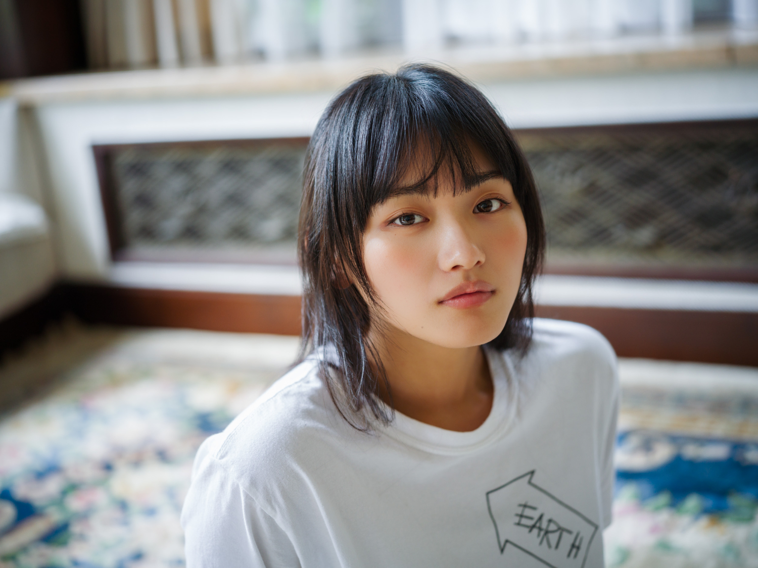白い水着の“ふうちゃん”！櫻坂46・山崎天が表紙・巻頭を飾る『blt