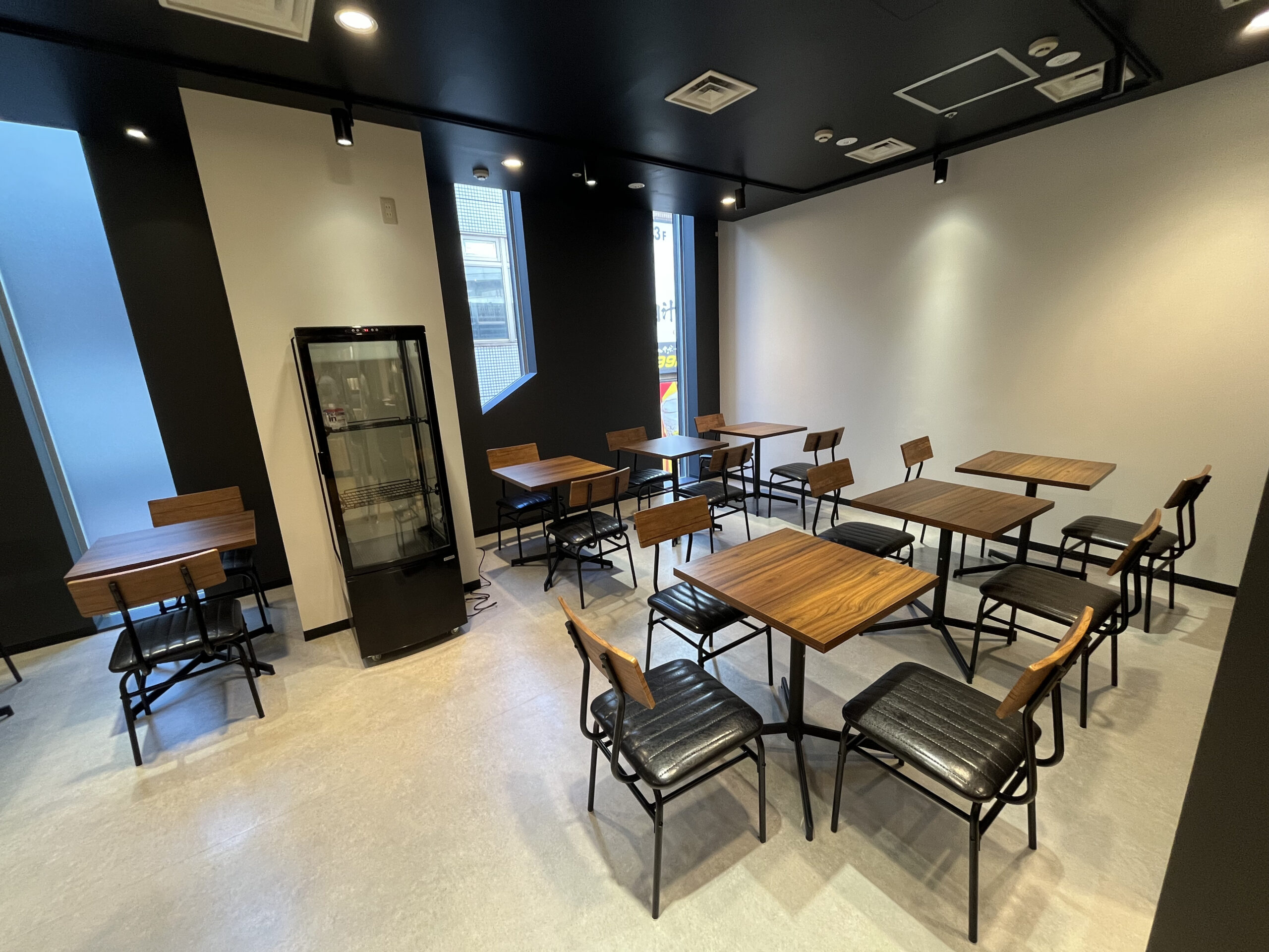 店内スペース